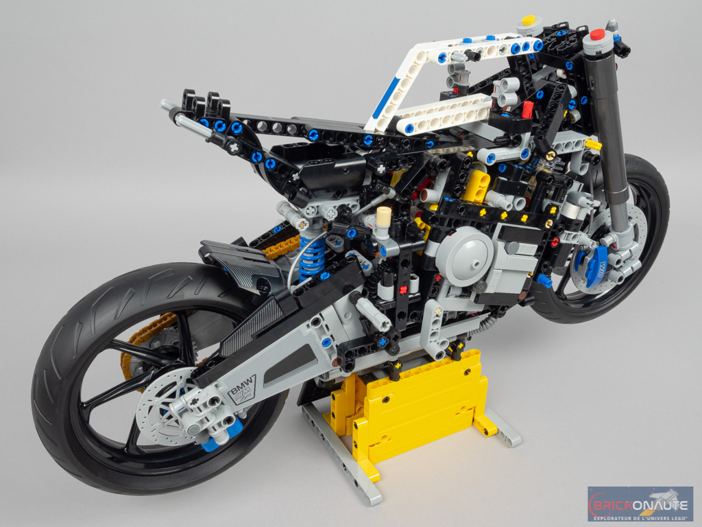 LEGO 42130 BMW M 1000 RR review