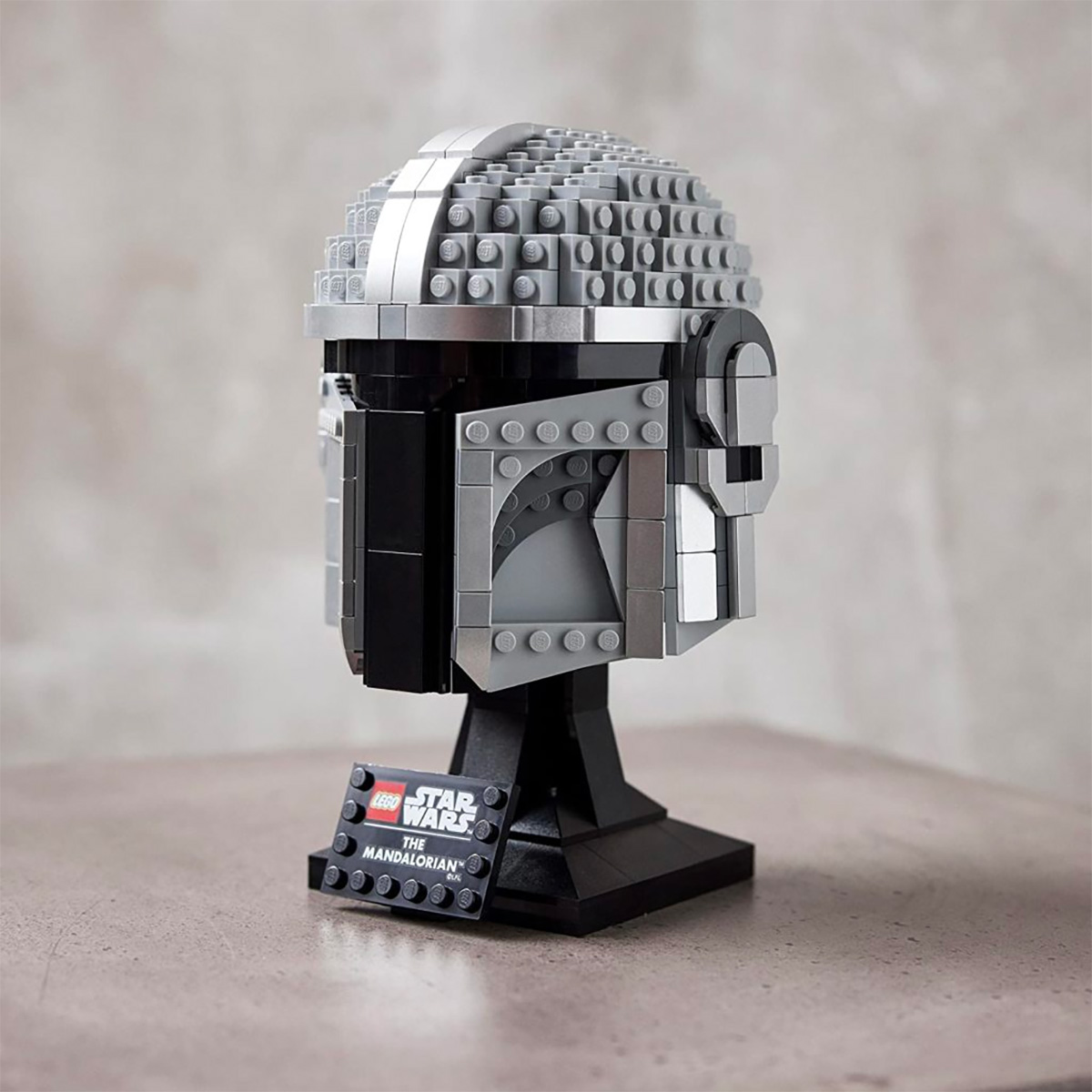 Casques collector LEGO Star Wars et D-0 disponibles - Brickonaute