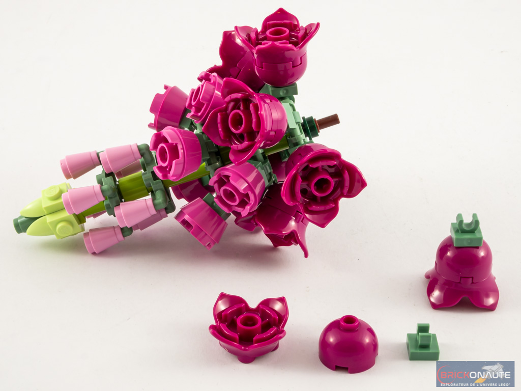 Complétez le bouquet de fleurs LEGO Botanical Collection 10280 avec ce vase  en brique