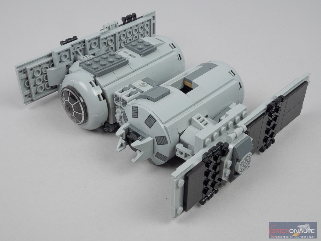 TIE Bomber (LEGO Star Wars - 75347) - Review - Brickonaute